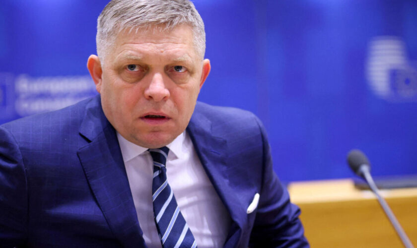 Slovaquie : le Premier ministre, Robert Fico, de retour à Bratislava pour poursuivre son traitement