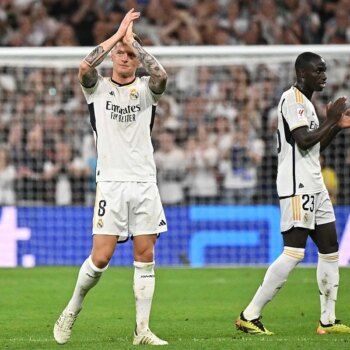 Kroos se despide en un empate ante el Betis y convierte el Bernabéu en un 'te quiero'