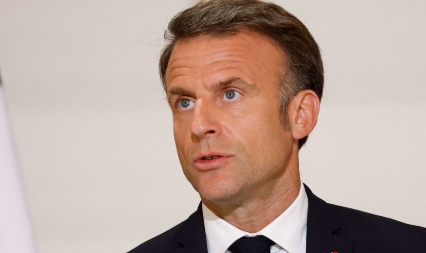 Nouvelle-Calédonie : arrivé à Nouméa, Macron souhaite le retour «le plus vite possible» à «la paix, au calme, à la sécurité»