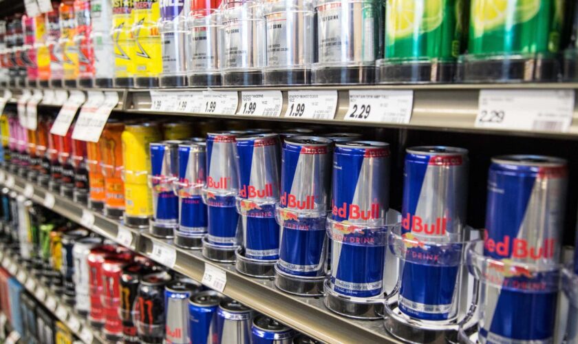 Doctors issue urgent warning to anyone who drinks energy drinks