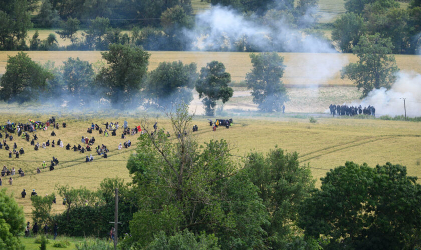 A69 : la mobilisation dans le Tarn dégénère en affrontements avec les forces de l’ordre