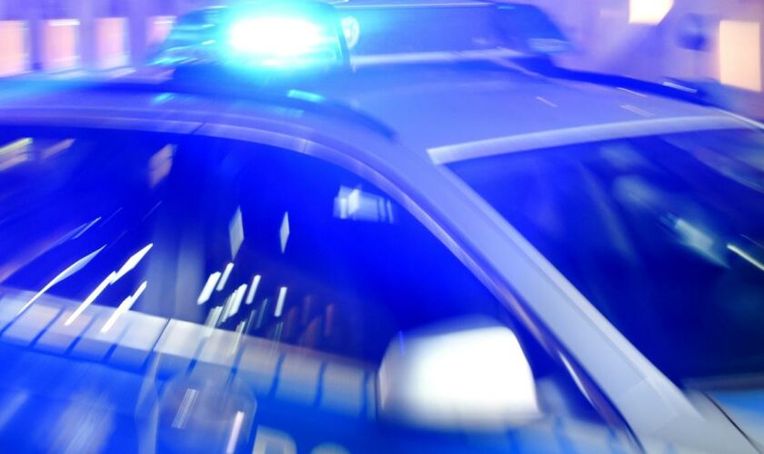 41-Jährige auf Parkbank mit Messer angegriffen und schwer verletzt