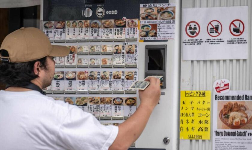 Les nouveaux billets de banque au Japon, un casse-tête pour les petits commerçants