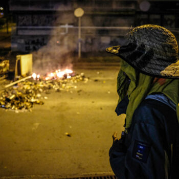 Regain de violences en Nouvelle-Calédonie, des bâtiments incendiés