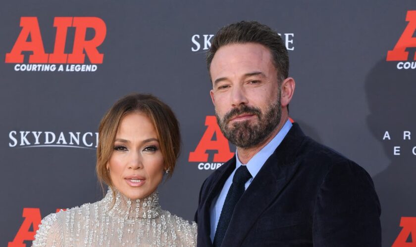 Ben Affleck confronts paparazzi outside his and Jennifer Lopez’s mansion