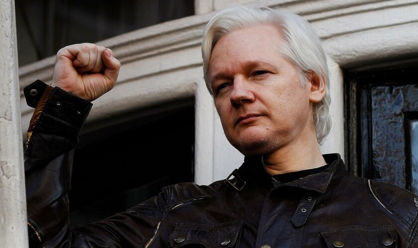 Julian Assange bientôt libre, pourquoi est-il un personnage si controversé ?