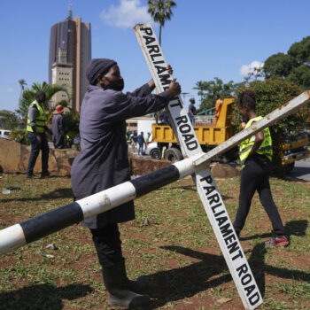 Kenya : de nouvelles manifestations à Nairobi, appel à une marche blanche pacifique jeudi