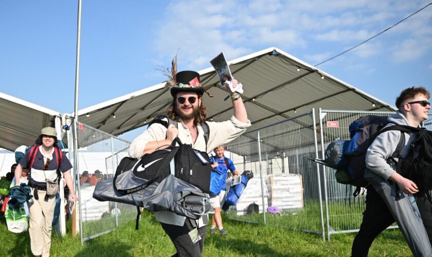 Glastonbury 2024 live: Latest weather updates as thousands more arrive at festival