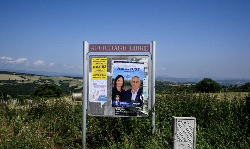 Pour les législatives en France, une “ruée vers les procurations”