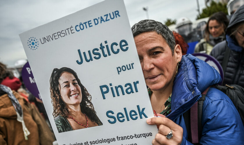 Pinar Selek dénonce un "acharnement" après le nouveau renvoi de son procès par la Turquie