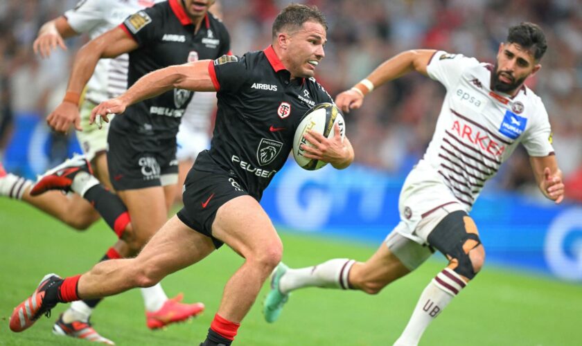 La finale du Top 14 remportée par Toulouse contre l’Union Bordeaux-Bègles, Antoine Dupont encore titré