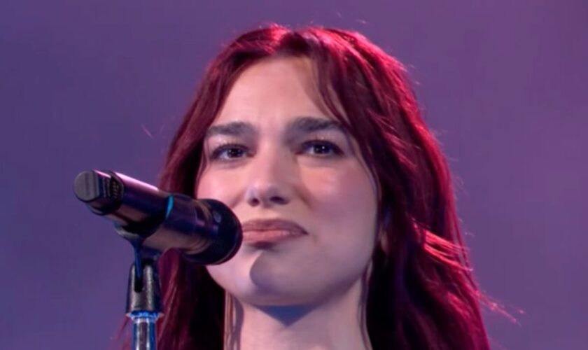 Glastonbury viewers falsely accuse Dua Lipa of miming after BBC broadcast issue