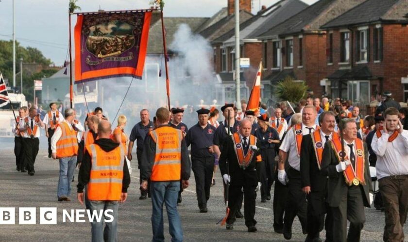 Agreement over Belfast Orange parade breaks down