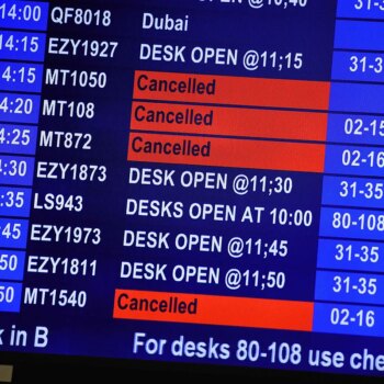 Cancelaciones y fuertes retrasos en el aeropuerto de Manchester tras un corte de electricidad