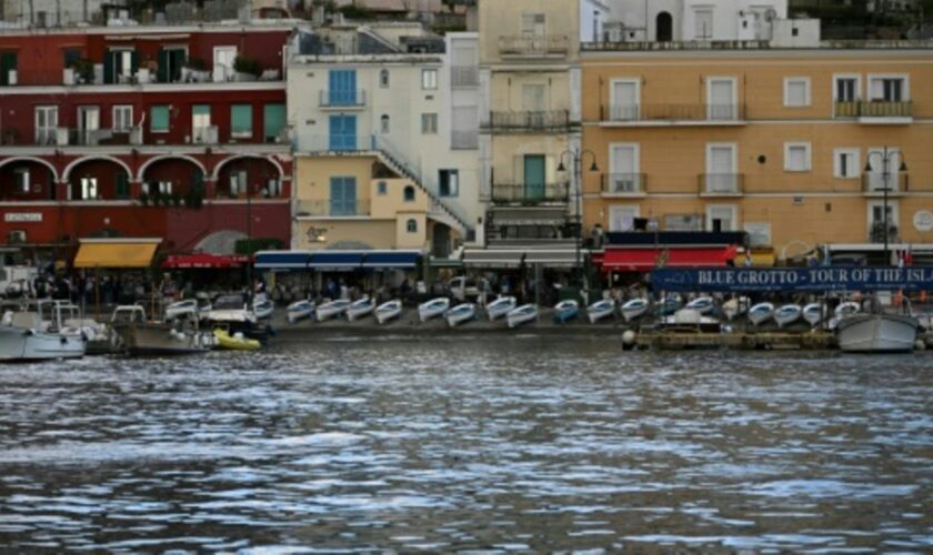 Hafen von Capri