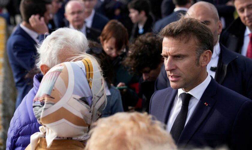 «Changer de sexe en mairie» : quelle était la position d’Emmanuel Macron en 2022 ?