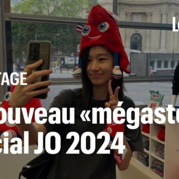 Dans les rayons du « mégastore » de 1000 m2 spécial JO des Champs-Elysées