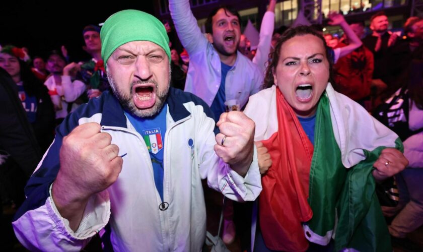 Italienische Fans bejubeln das EM 2:1 gegen Albanien