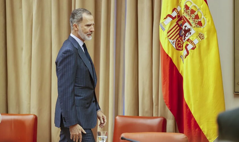 El Gobierno deja solo a Felipe VI en su viaje a la frontera de la OTAN en los países bálticos