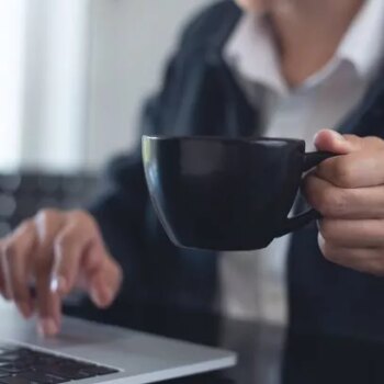 People who sit for hours urged to drink one thing to cut death risk