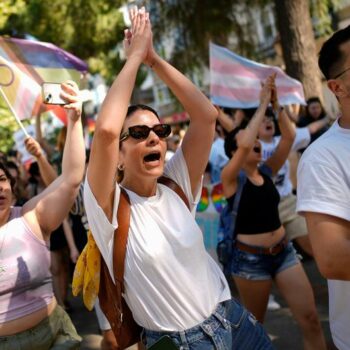 Turkey: Istanbul's banned Pride Parade leads to arrests