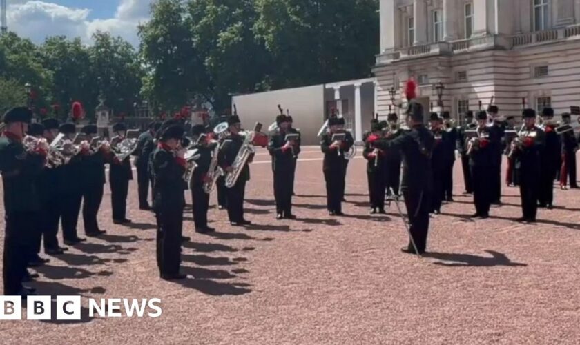 Watch: Taylor Swift remix played at Changing of the Guard