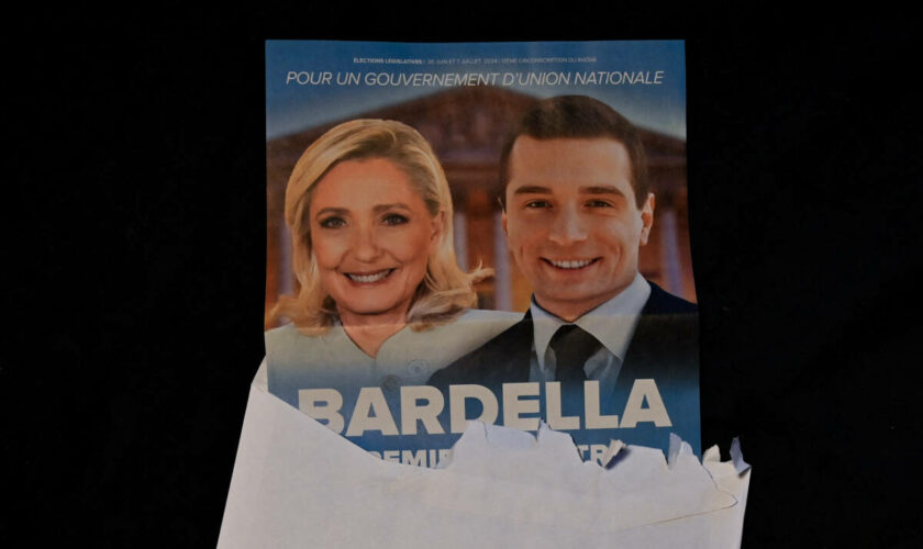 Résultats législatives 2024 : le RN en tête (34 %), le NFP à 28 %, le camp de Macron en troisième position