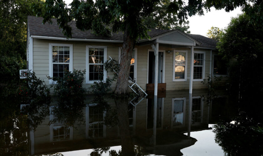 La tempête meurtrière Béryl remonte les États-Unis, frappés par une vague de chaleur