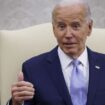 Erster Senator der US-Demokraten fordert Biden zum Rückzug auf