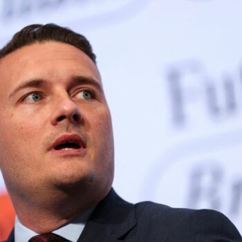 Streeting says 'bear with' government on two-child benefit cap