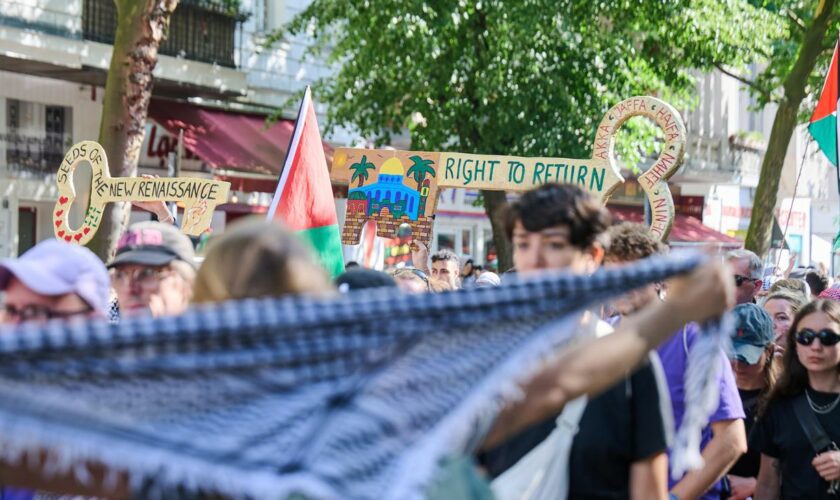 Gaza-Krieg: Polizei löst propalästinensische Demonstration in Berlin auf