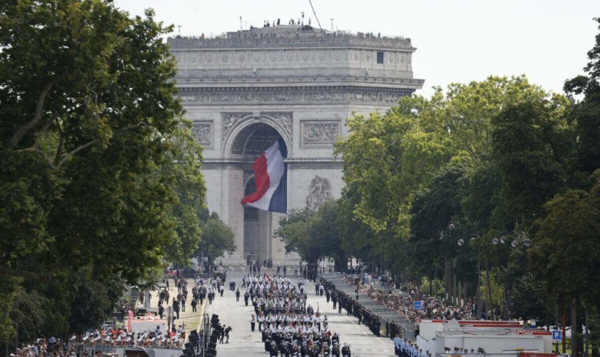 Un défilé du 14 juillet particulier, entre JO et crise politique