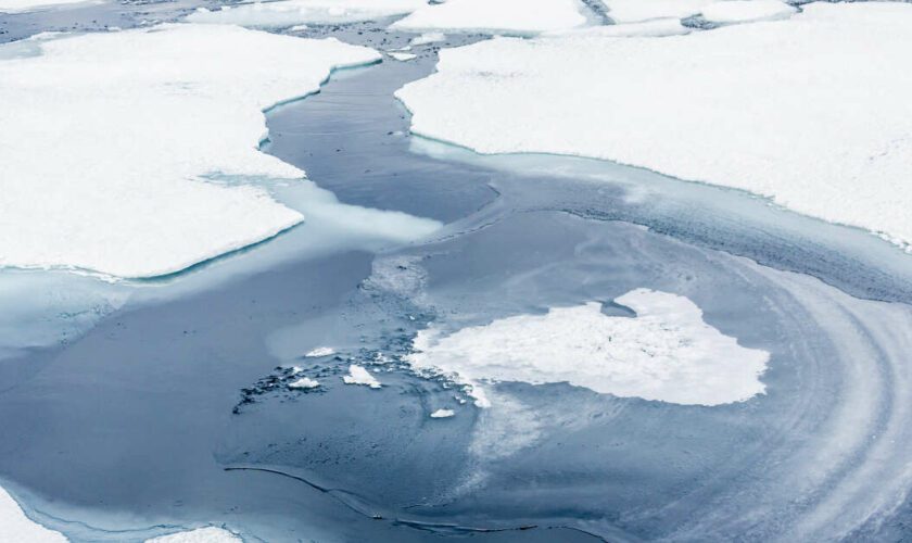 Passer du Pacifique à l’Atlantique par le pôle Nord, pas si facile malgré la fonte des glaces