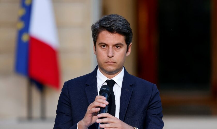 Le Premier ministre Gabriel Attal s'exprime au soir des résultats du second tour des législatives, le 7 juillet 2024 à Paris