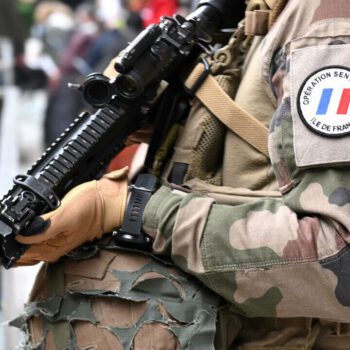 Paris : un soldat de l'opération Sentinelle blessé au couteau gare de l'Est, le suspect interpellé