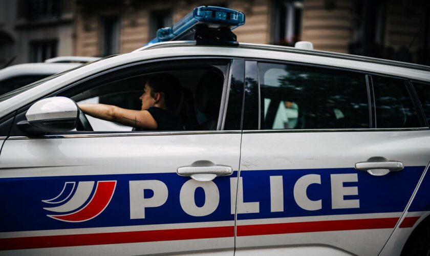 Paris : un policier blessé au couteau près des Champs-Elysées, l’assaillant neutralisé