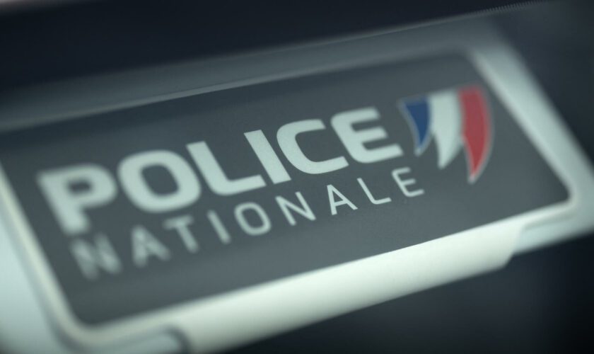 Un policier blessé au couteau sur les Champs-Élysées, l’assaillant « neutralisé » par la police