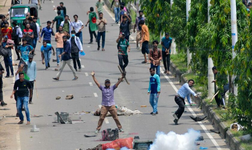 Le Bangladesh coupe l’internet mobile dans le pays, au moins 16 morts après des manifestations étudiantes