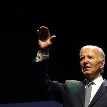 Joe Biden positif au Covid-19, la pression pour son retrait s’accentue