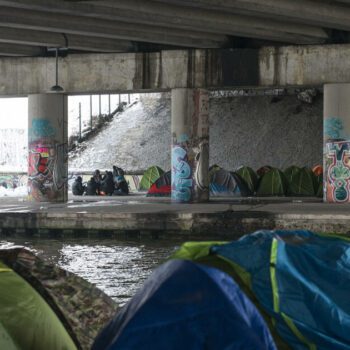 JO-2024 : les derniers campements de migrants évacués, les associations dénoncent «le sprint final du nettoyage social»