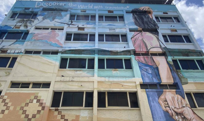 Sur les murs de Kota Kinabalu, le drôle de mariage entre street art et publicité