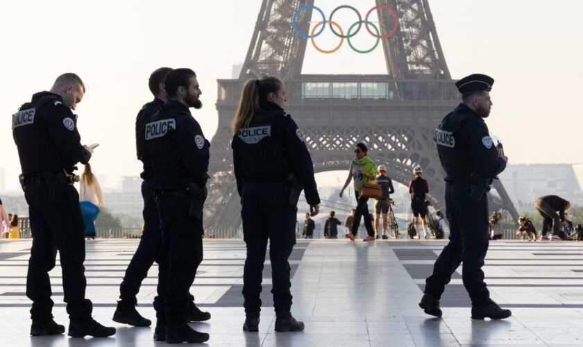 Jeux olympiques 2024 : pourquoi il y a autant de policiers étrangers à Paris