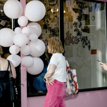 “Je veux que ce soit le plus cochon possible” : ces librairies vendeuses d’amour