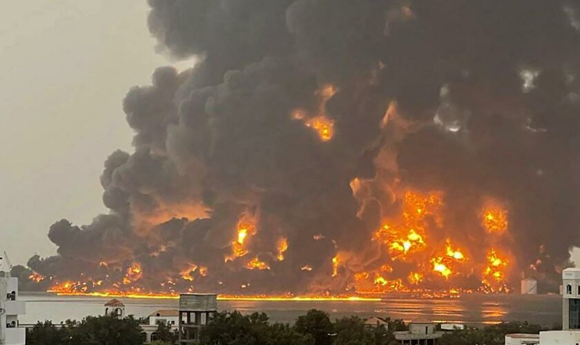 Nahostkonflikt: Israel attackiert Huthi-Hafen nach Drohnenangriff auf Tel Aviv