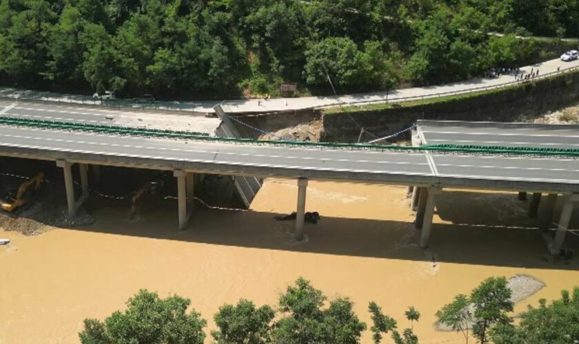 Desperate search for 30 people still missing after China bridge collapse - but time has surely run out