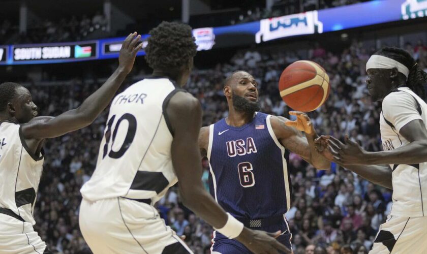 Basket : les Etats-Unis frôlent la correction contre le Soudan du Sud, la France à la peine dans sa préparation