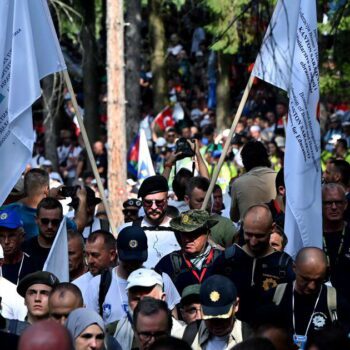 Anniversaire du génocide en Bosnie : à Srebrenica, marcher «pour ne pas oublier»