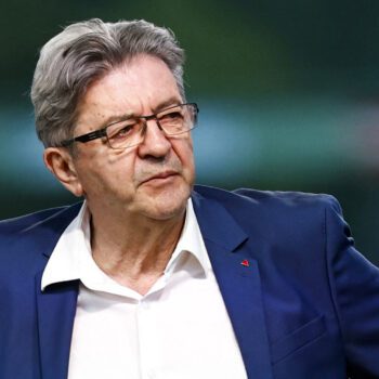 Après les législatives, Mélenchon imagine la démission de Macron et un duel contre Le Pen