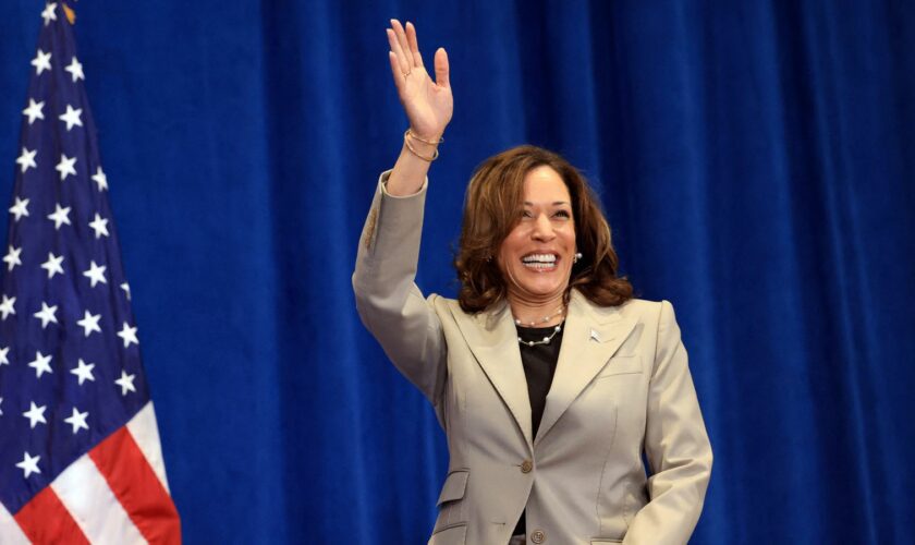 As Obama stops short of backing Kamala Harris, who's throwing their weight behind vice president?