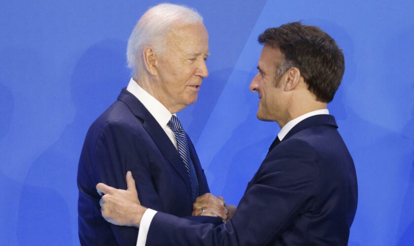 Emmanuel Macron rend hommage à Joe Biden après son renoncement à la présidentielle américaine